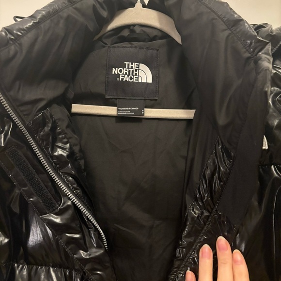 The North Face Black Shiny Puffer - Picture 4 of 6